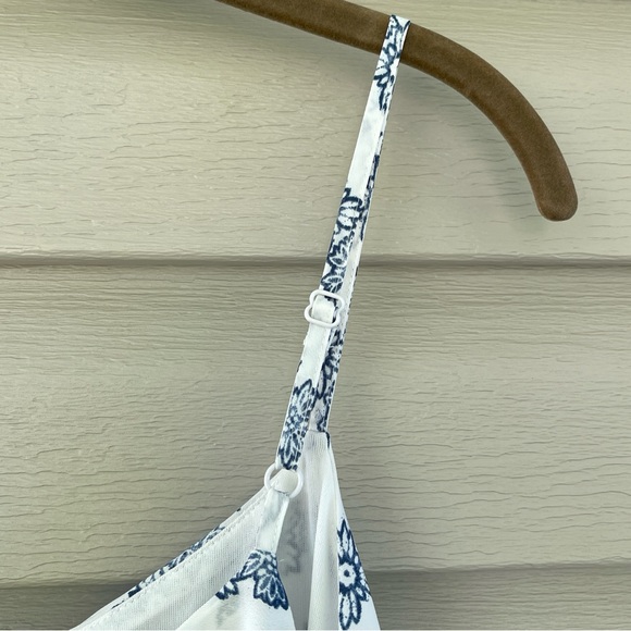 LOFT Blue White Floral Stripe Chiffon Hem Layered Cami Tank Top Size M NWT - Picture 8 of 11